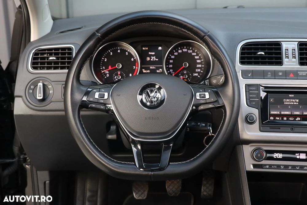 Volkswagen Polo 1.2 TSI Blue Motion Technology Lounge - 23