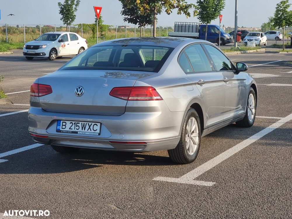 Volkswagen Passat 2.0 TDI Trendline - 26