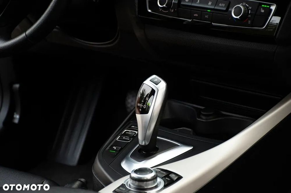 BMW Seria 1 118d Edition M Sport Shadow - 25