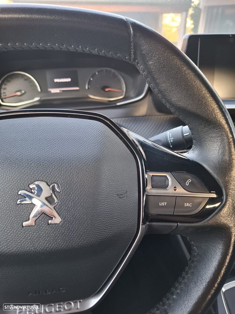 Peugeot 208 1.2 PureTech Allure - 28