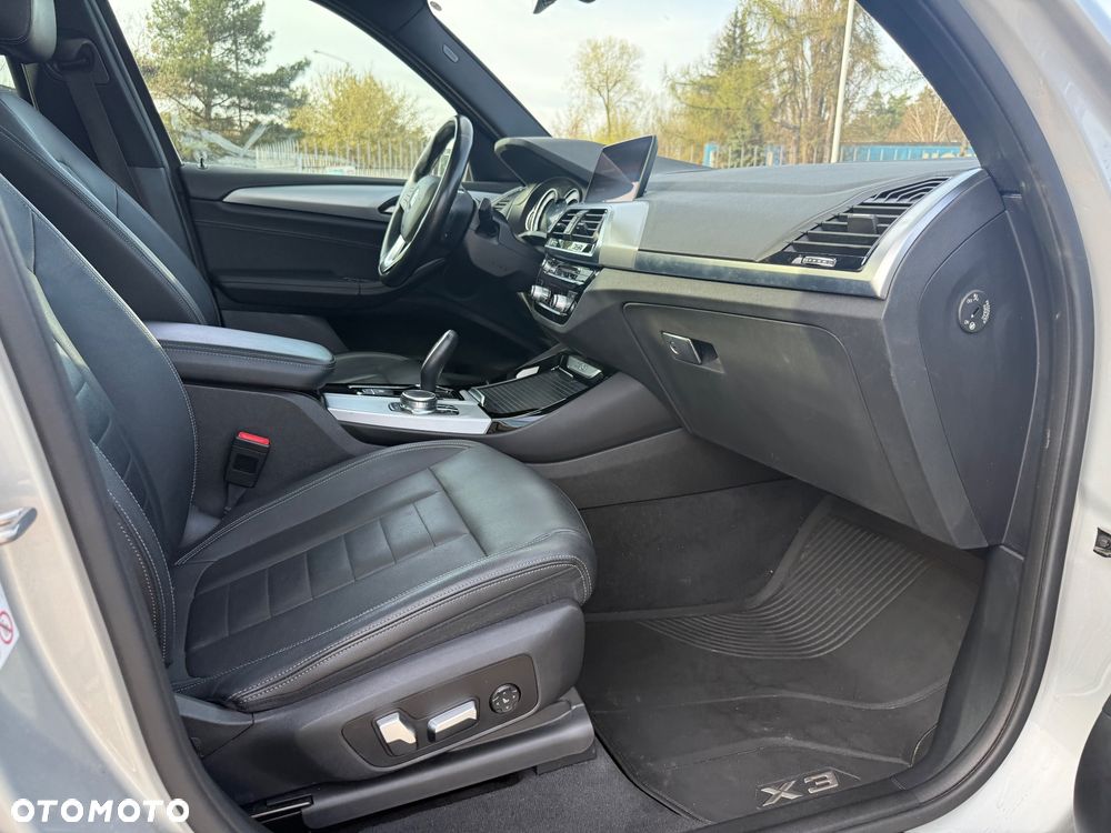 BMW X3 xDrive20i sport - 36