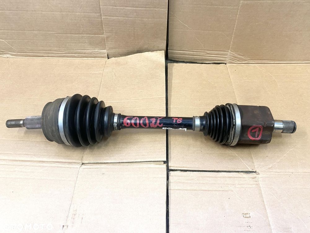 VW TRANSPORTER T6 MULTIVAN CARAVELLE 2.0TDI 16- PÓŁOŚ PRZEDNIA LEWA  KRÓTKA - 1