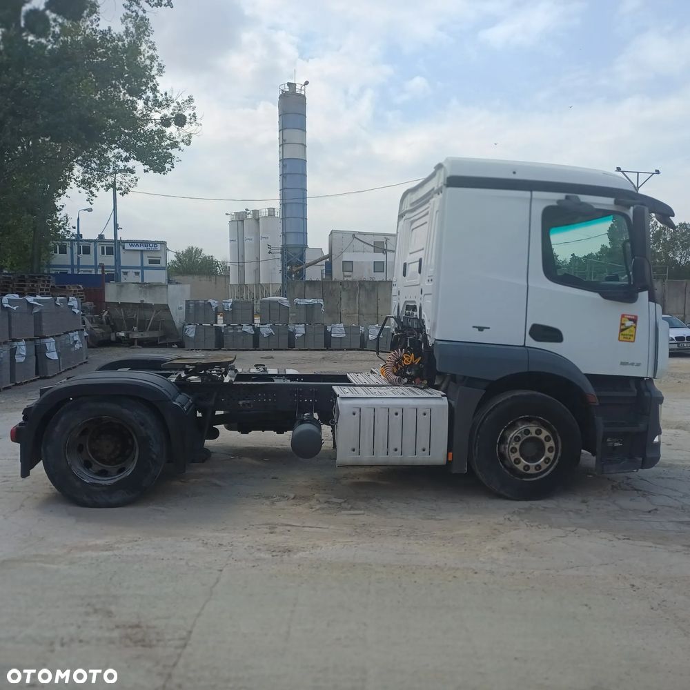 Mercedes-Benz Actros - 8