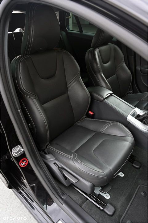 Volvo V60 D3 Drive-E Kinetic - 30