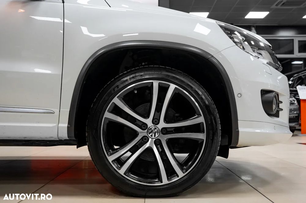 Volkswagen Tiguan 2.0 TDI DPF 4Motion BlueMotion Technology DSG Sport & Style - 16