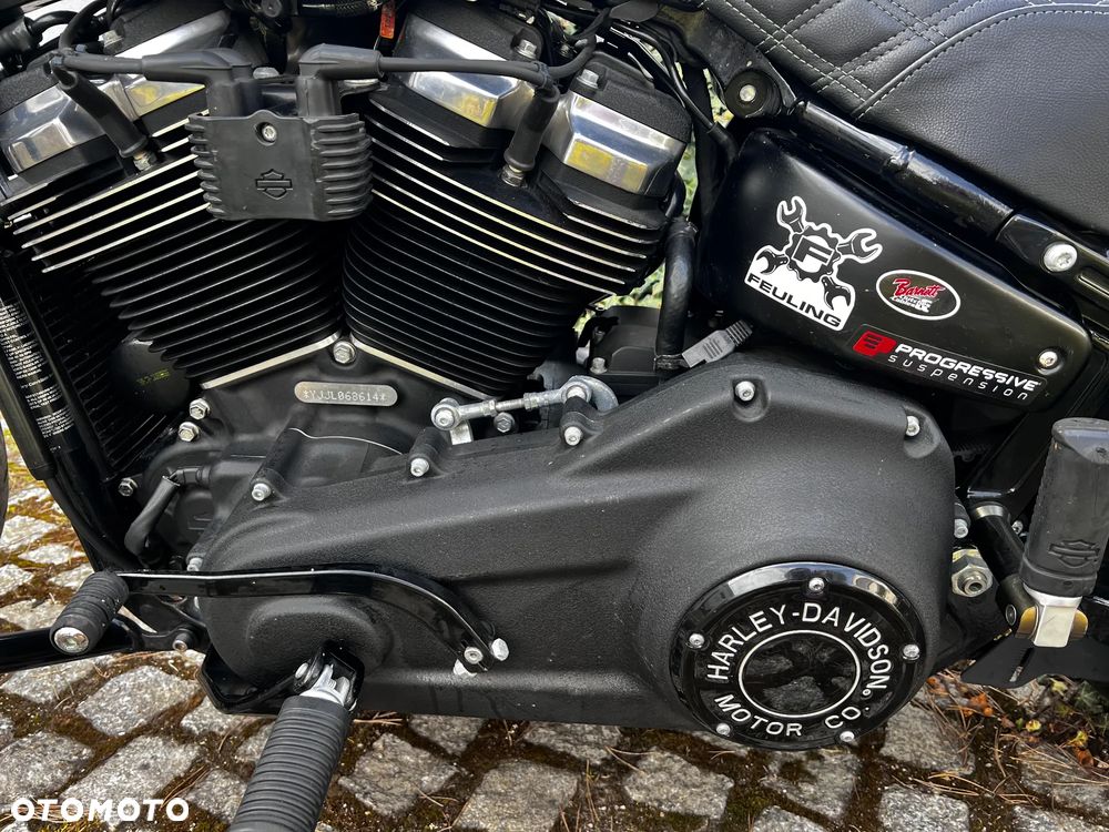 Harley-Davidson Softail Street Bob - 4