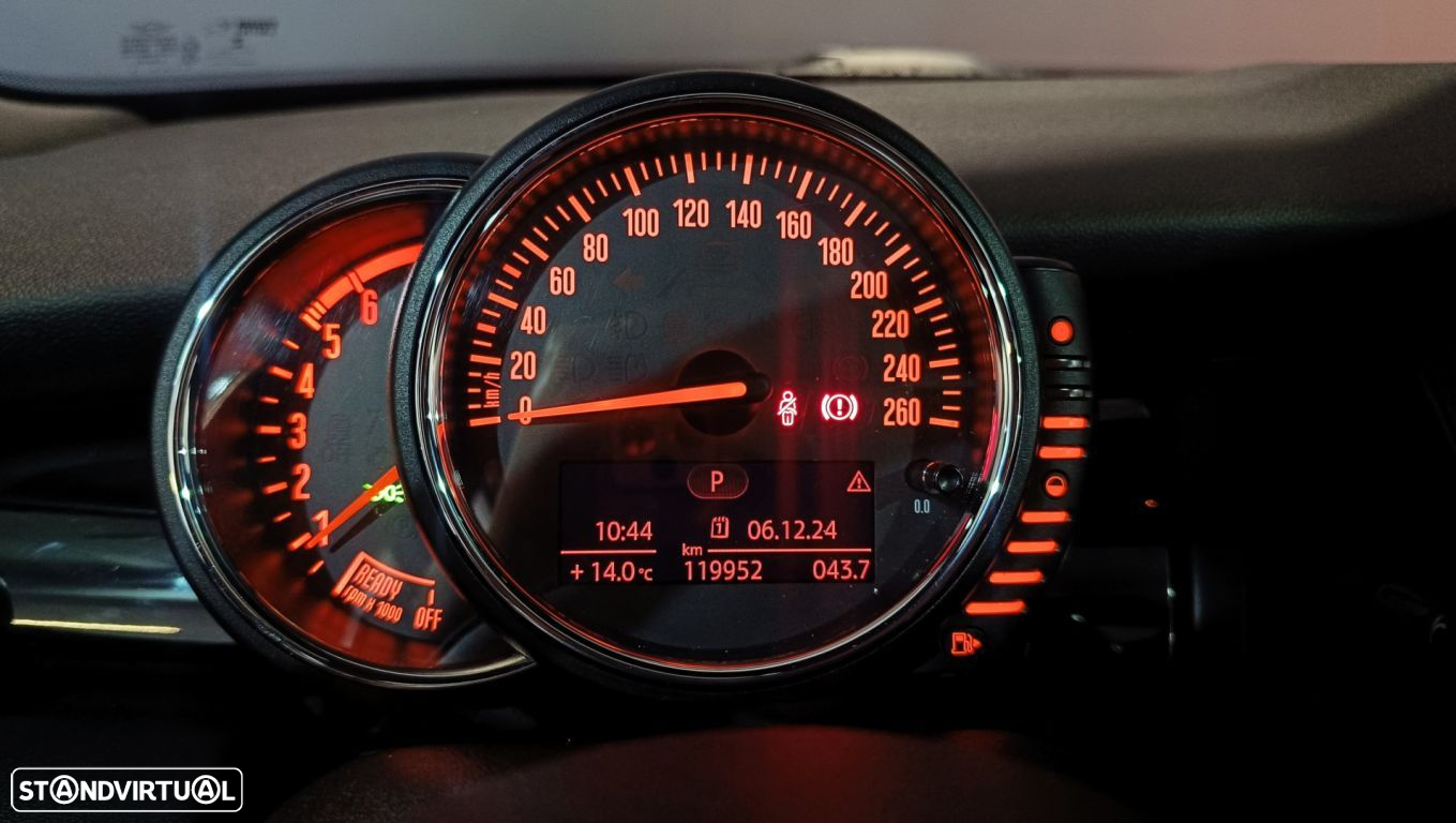 MINI 5 Portas Cooper SD Auto - 7