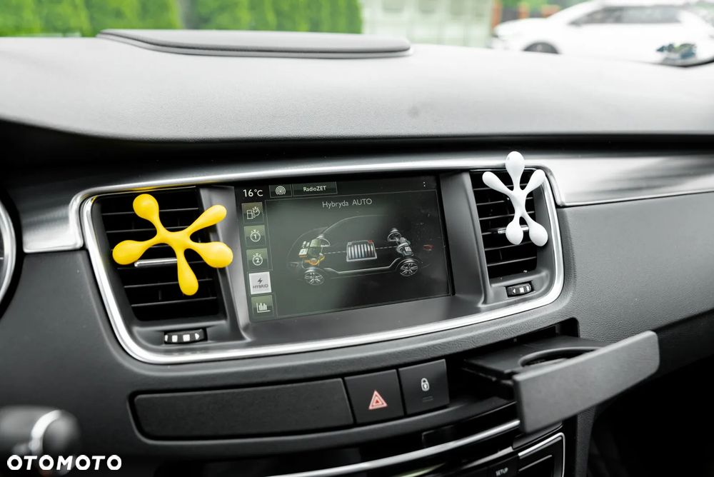 Peugeot 508 RXH Hybrid4 - 32