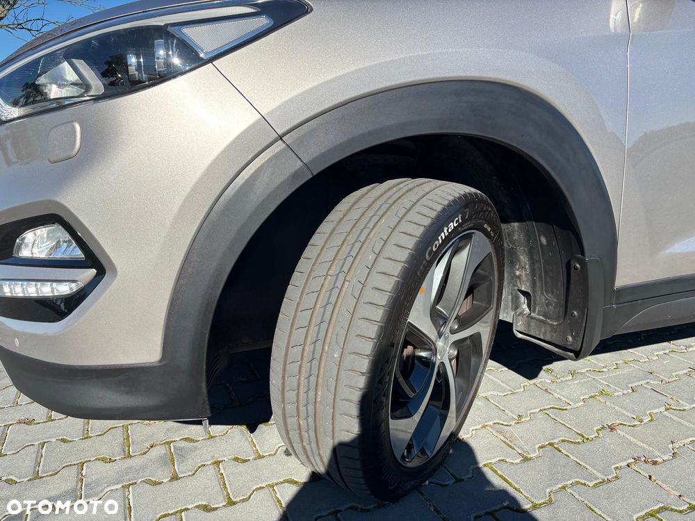 Hyundai Tucson 2.0 CRDI BlueDrive Style 2WD - 12