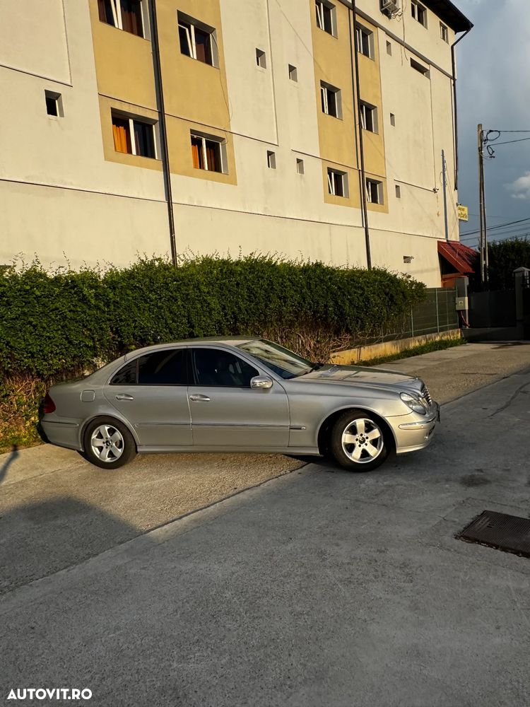 Mercedes-Benz E - 4
