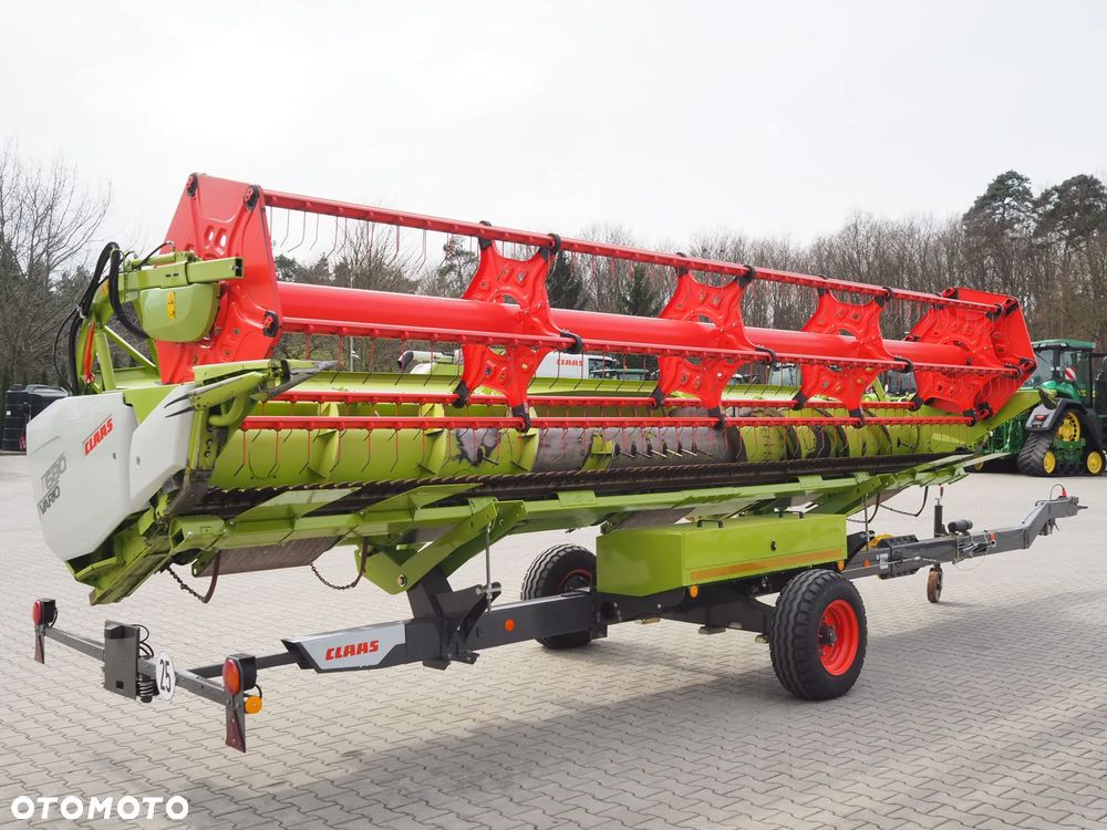 Claas Lexion 5300 + V680 - 13