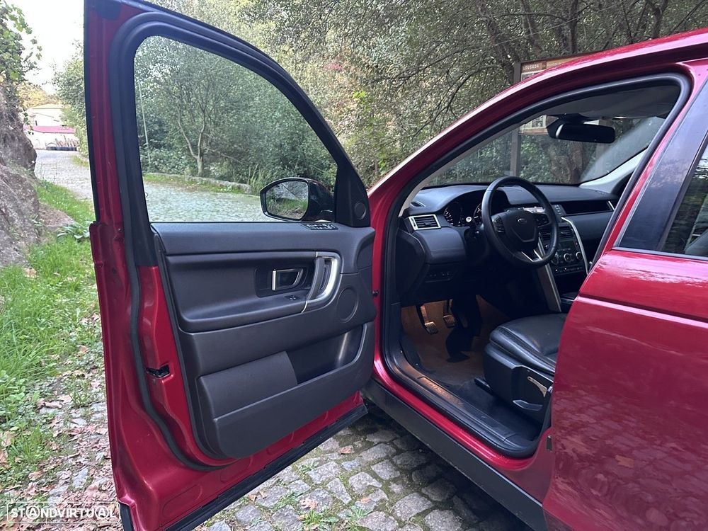 Land Rover Discovery Sport 2.0 TD4 HSE - 31