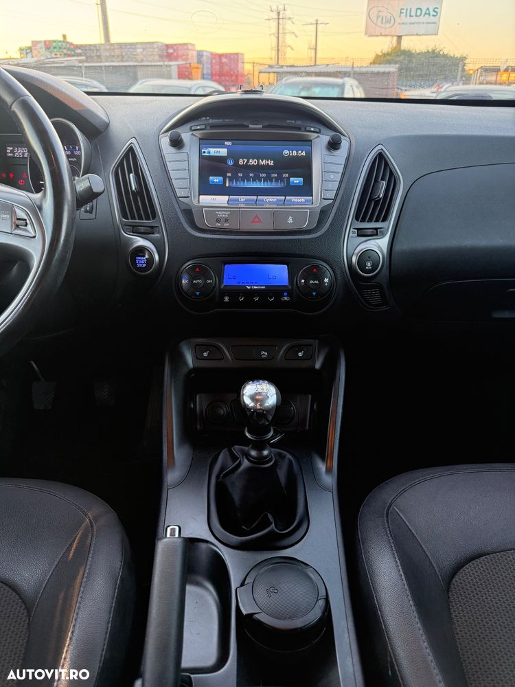 Hyundai ix35 1.6 2WD Fifa World Cup Edition - 9