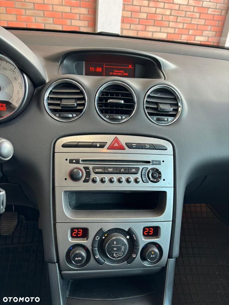 Peugeot 308 1.6 HDi Premium - 10