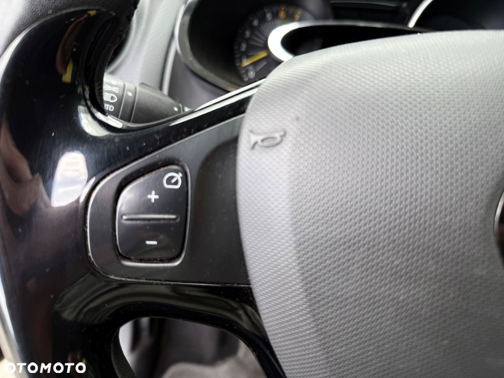 Renault Clio TCe 90 Limited - 19