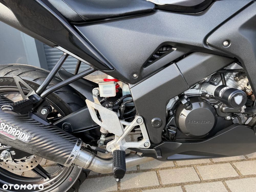 Honda CBR - 16