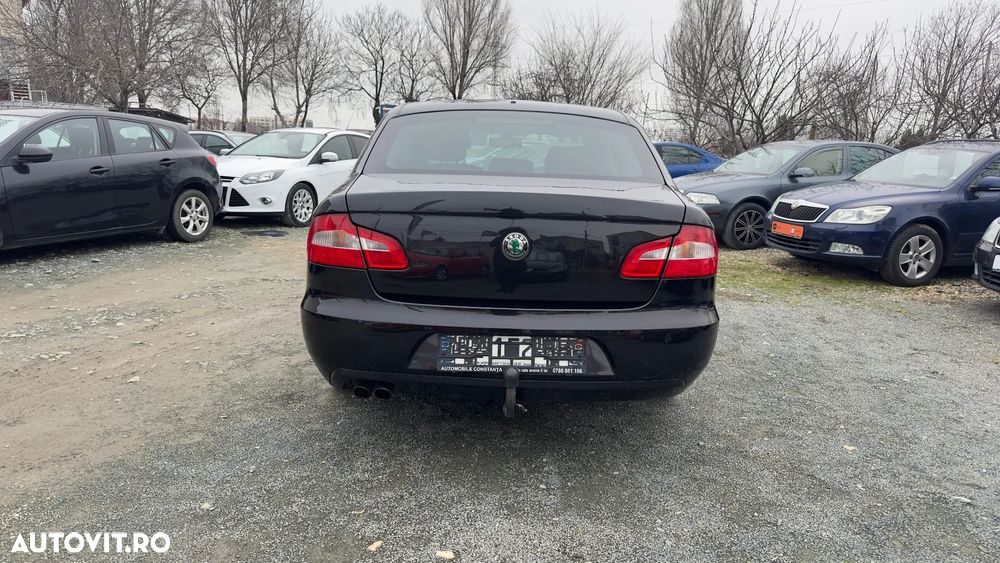 Skoda Superb 2.0 TDI Ambition - 8