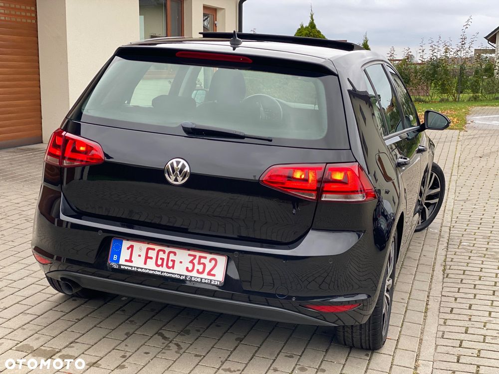 Volkswagen Golf 1.6 TDI DPF Highline - 12