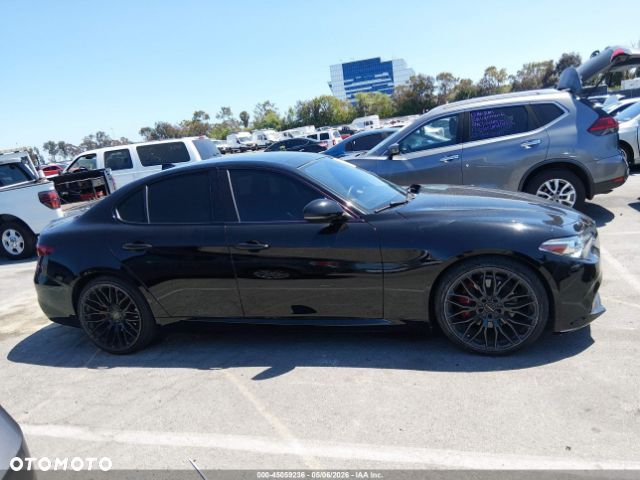 Alfa Romeo Giulia 2.0 Turbo 16V AT8 Veloce Ti - 13