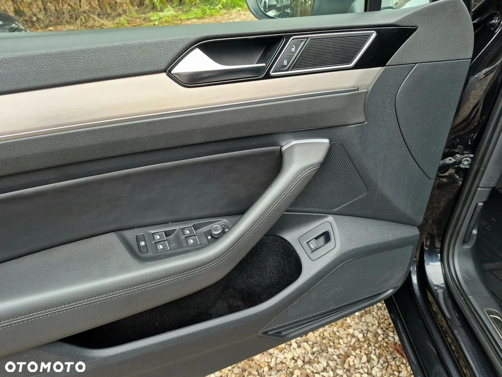 Volkswagen Passat 2.0 TDI SCR (BlueMotion Tech) 4Motion D Highline - 33
