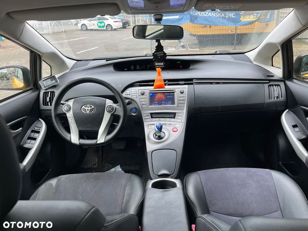Toyota Prius 1.8 HSD Active - 26