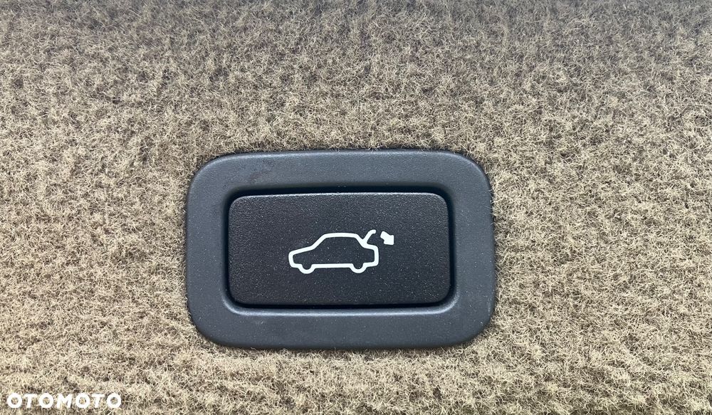 Volvo V70 D5 Momentum - 19