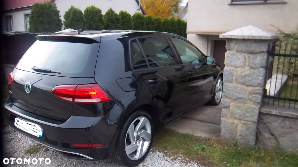 Volkswagen Golf - 6