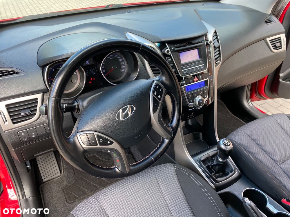 Hyundai i30 1.6 CRDi Comfort - 32