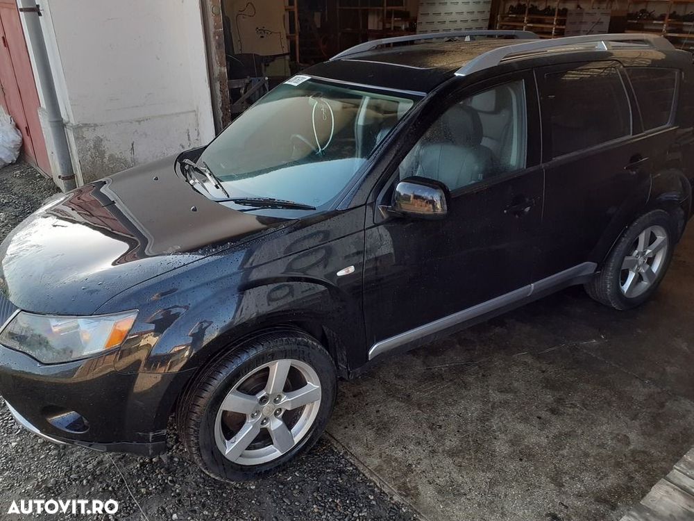 Dezmembrari dezmembrez  Mitsubishi Outlander 2.0 D, 2.2 D - 2