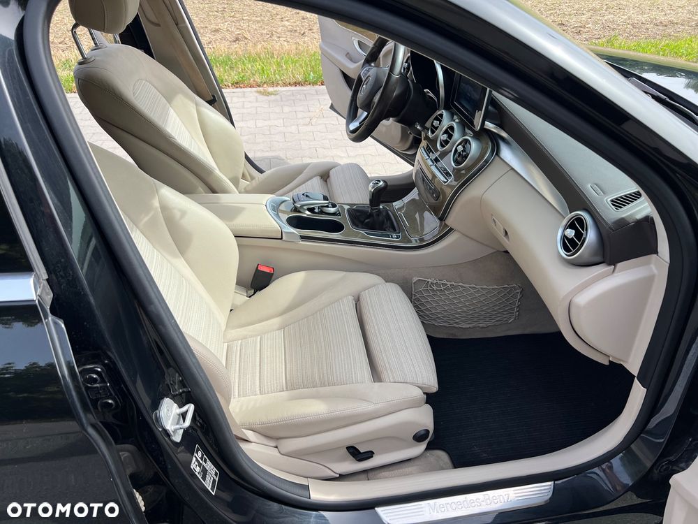 Mercedes-Benz Klasa C 220 CDI BlueEff Edition Elegance - 9