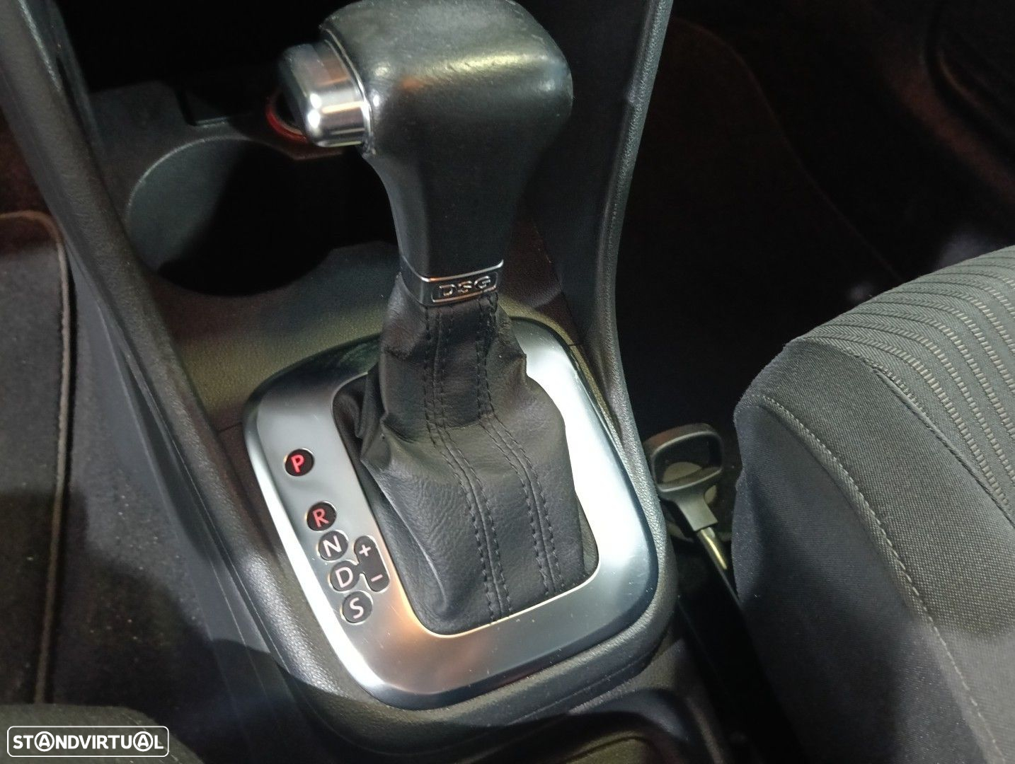 VW Polo 1.6 TDI Hightine DSG - 24