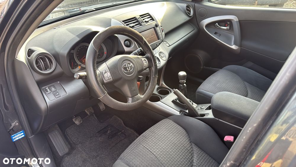 Toyota RAV4 2.2 D-4D 4x4 - 15