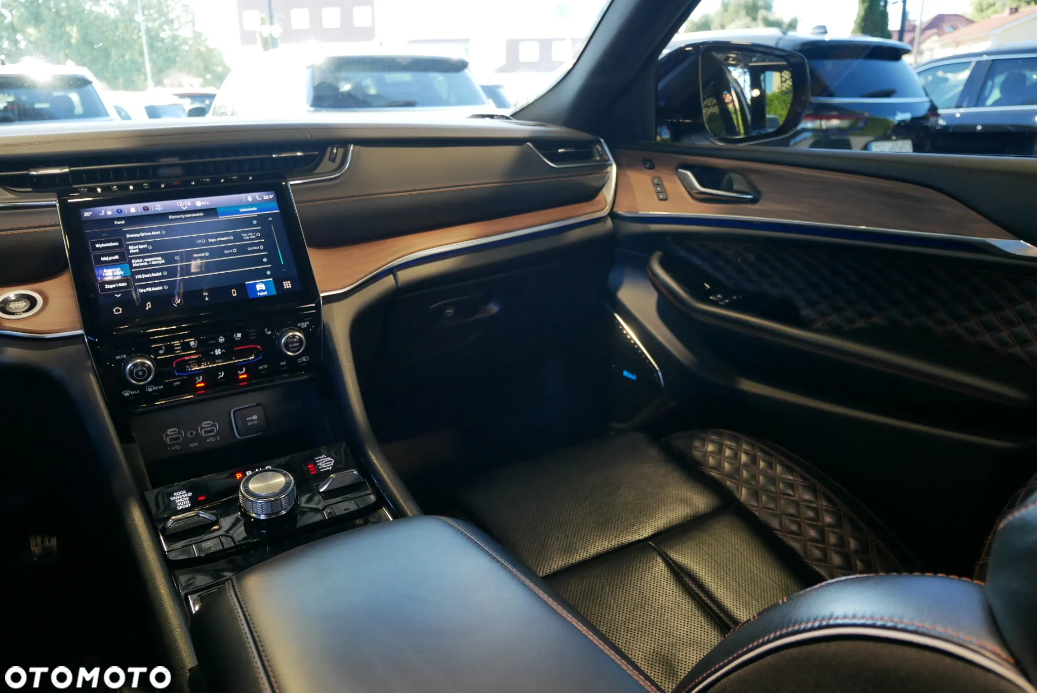 Jeep Grand Cherokee - 20