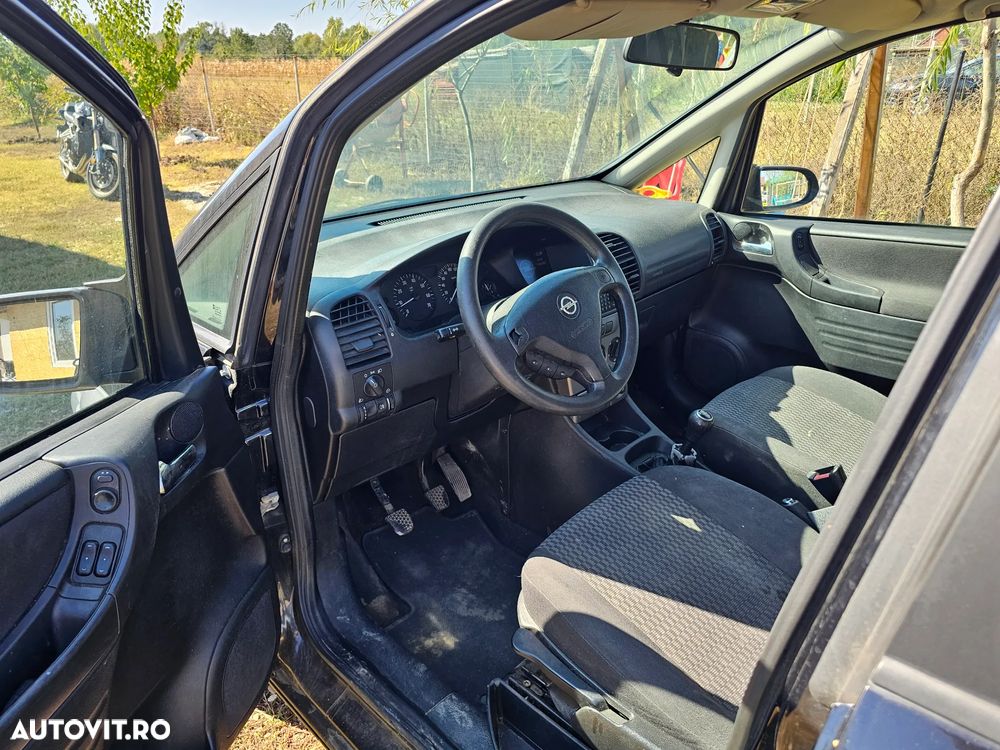 Opel Zafira 1.8 Njoy - 11