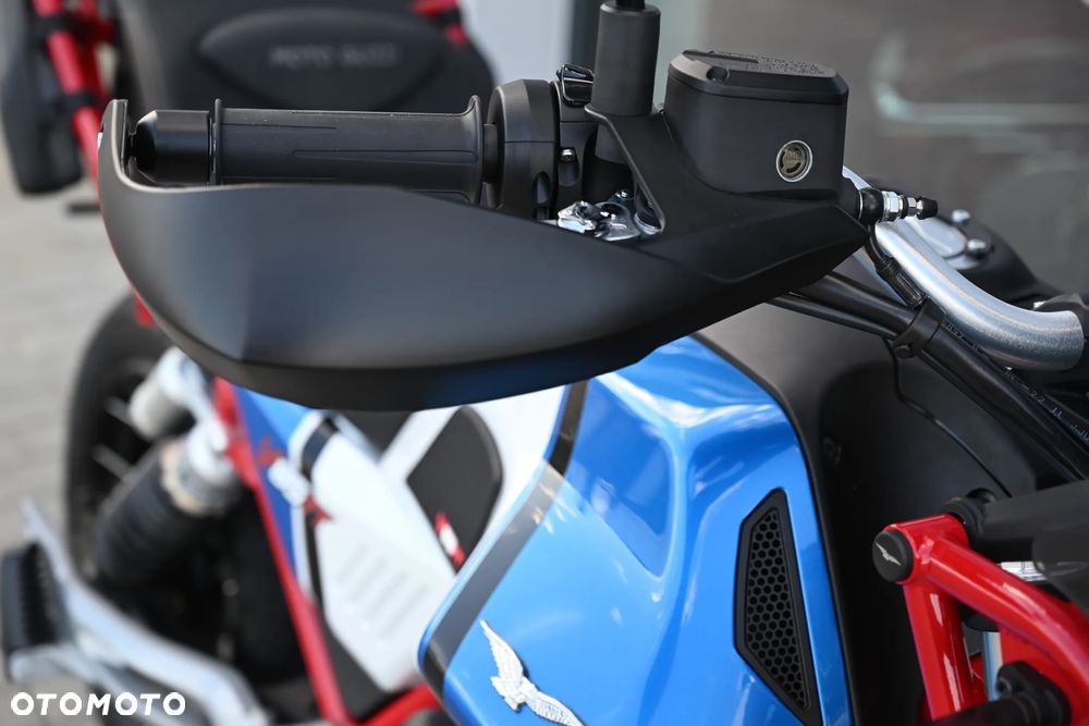 Moto Guzzi V85 - 34