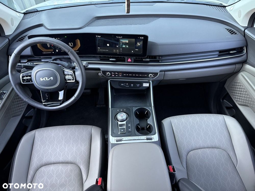 Kia Carnival - 19