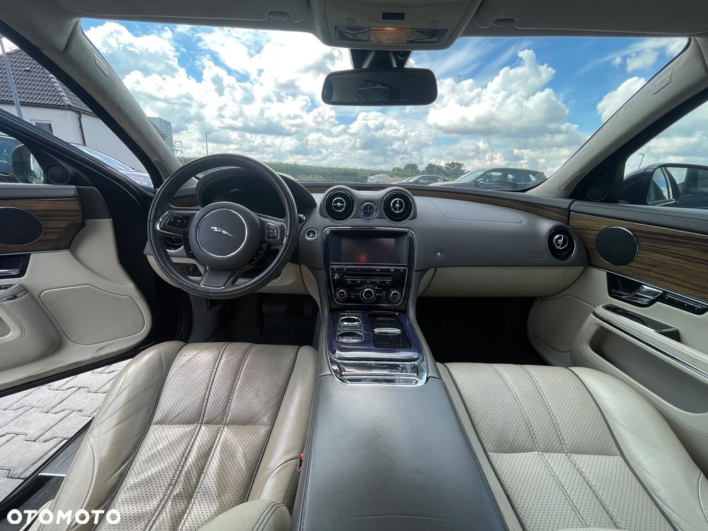 Jaguar XJ 3.0 D V6 Portfolio - 9