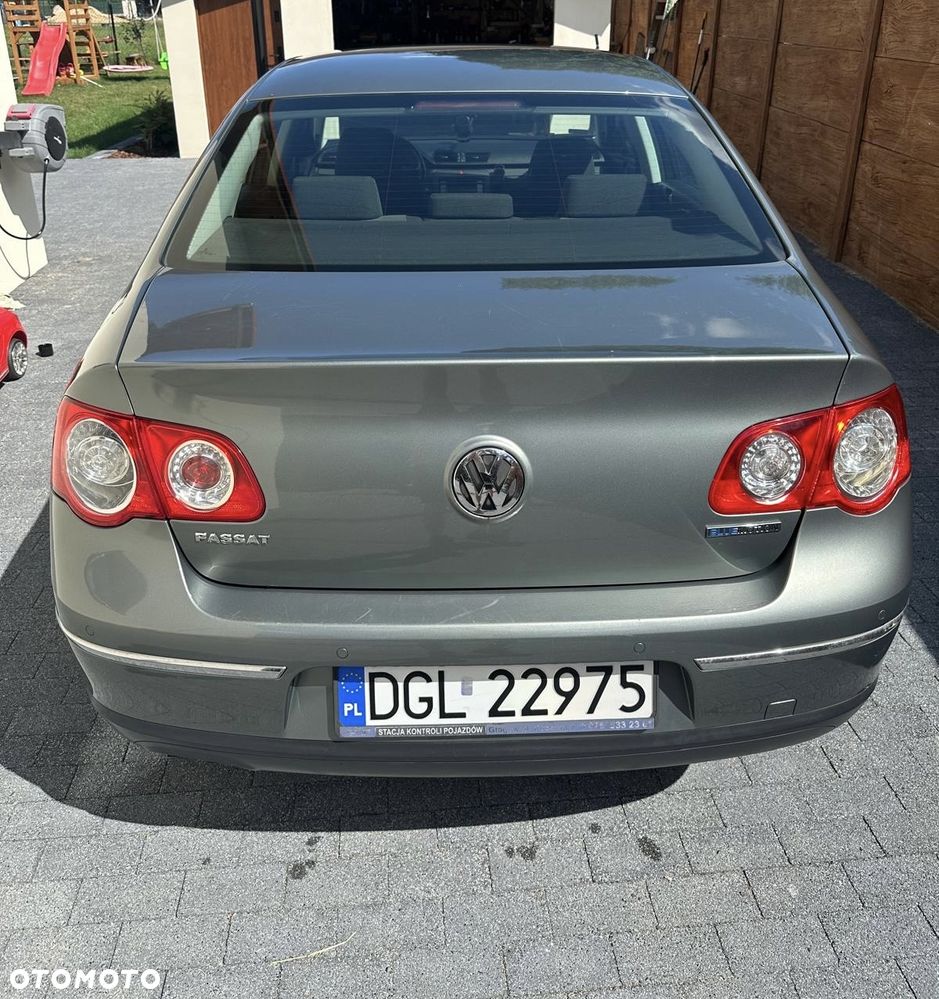 Volkswagen Passat 1.9 TDI Sportline - 3