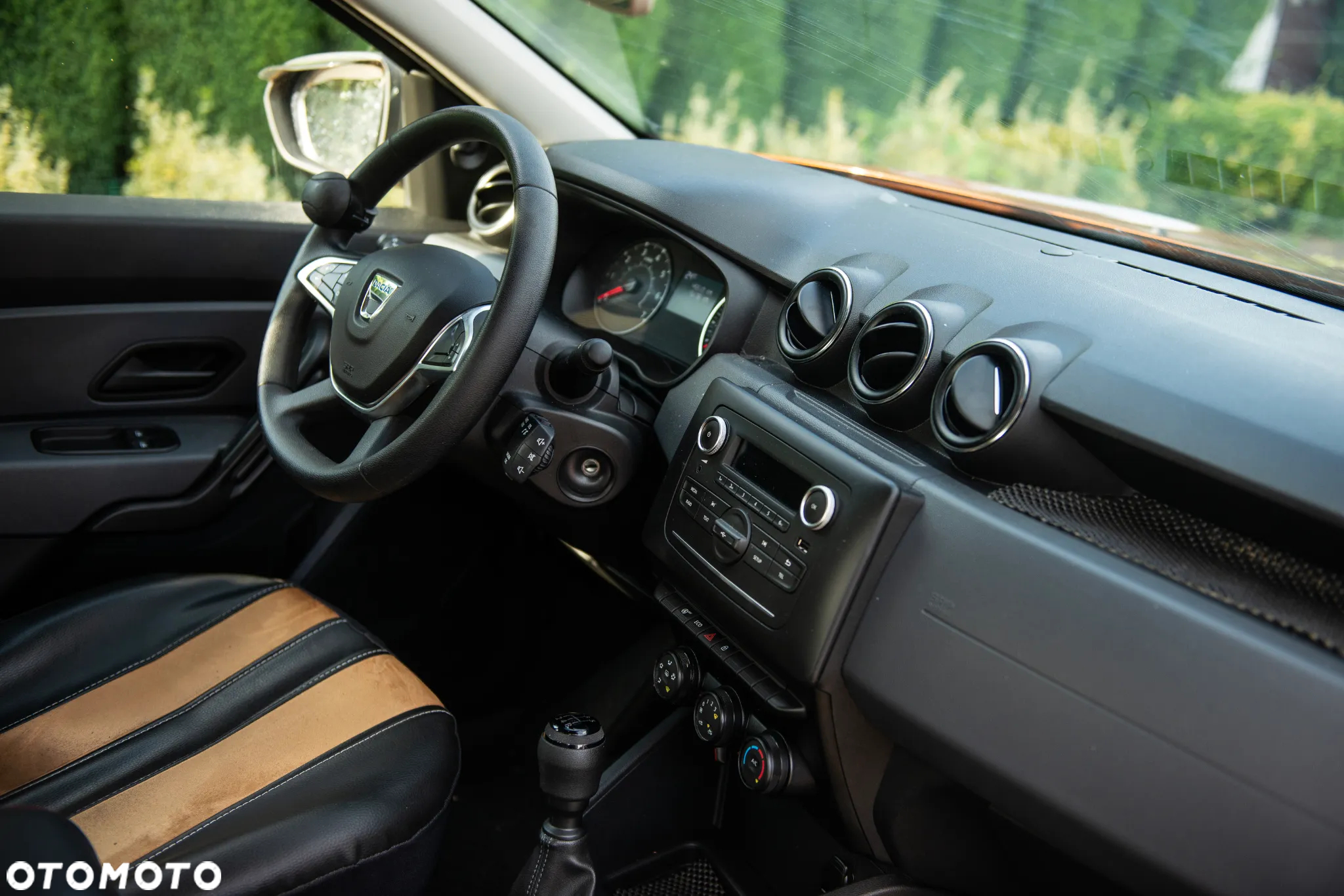 Dacia Duster 1.6 SCe Comfort - 28