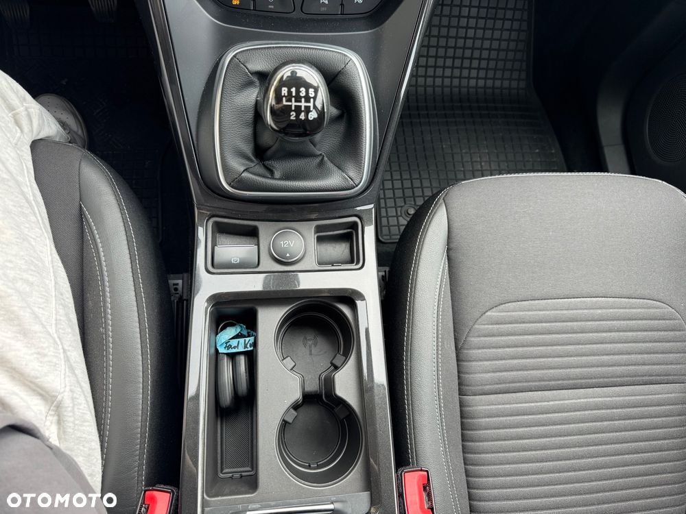Ford Kuga 1.5 EcoBoost 2x4 Titanium - 23