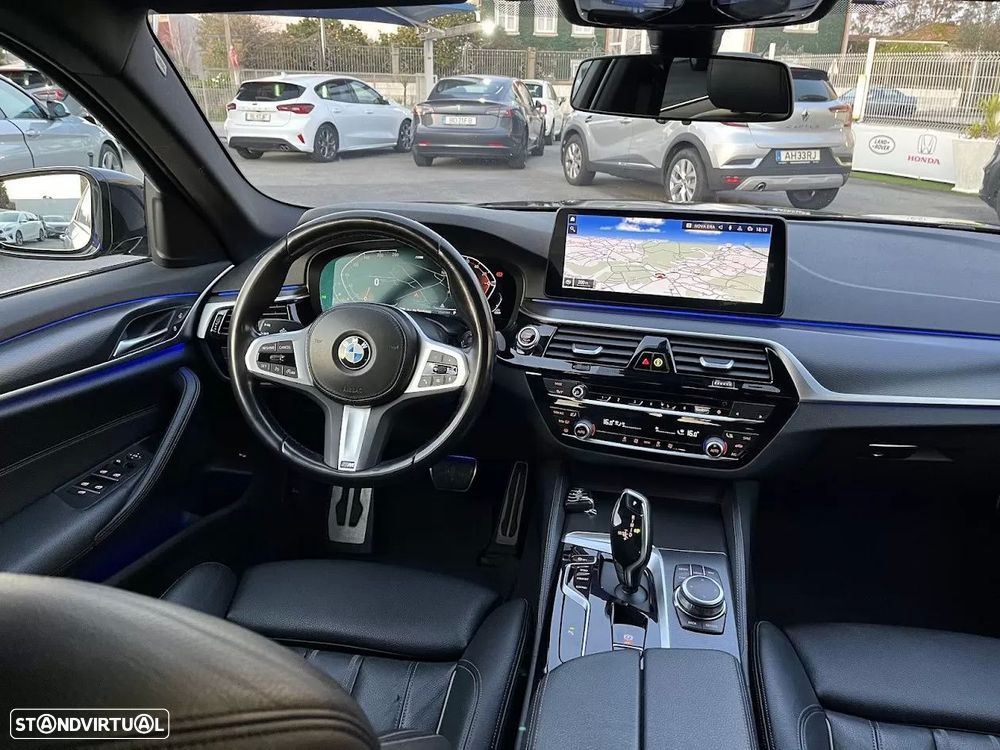 BMW 520 d Pack Desportivo M Auto - 10