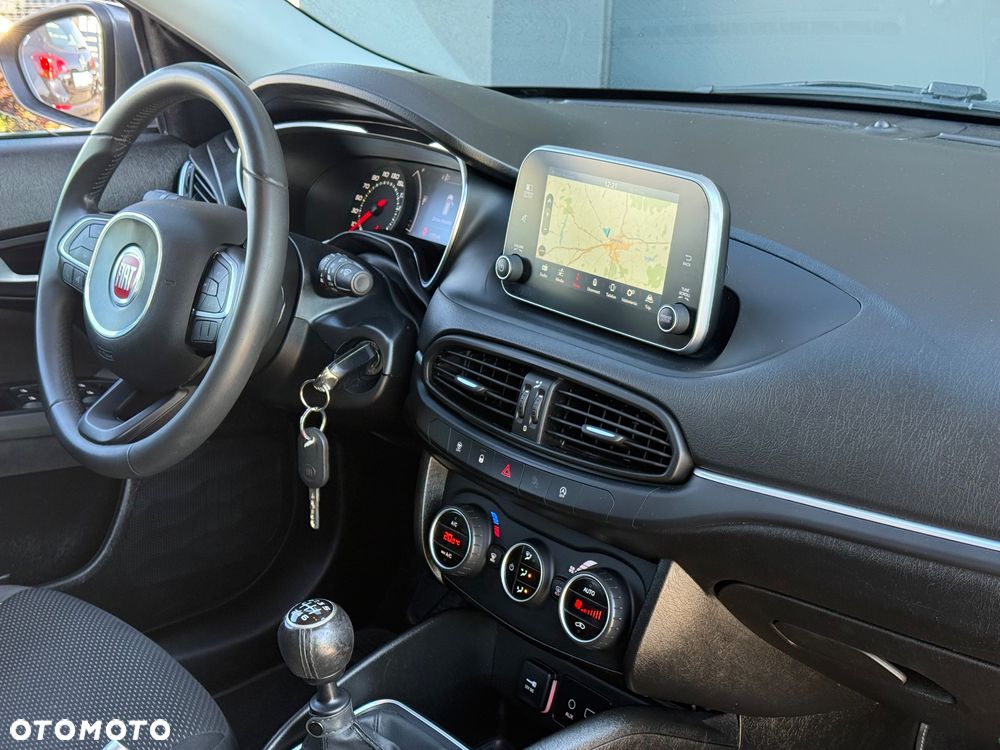 Fiat Tipo - 12