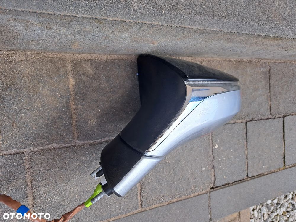 Elektryczne lusterko lewe Element plastikowy Lexus UX E13049704 9 pin - 9