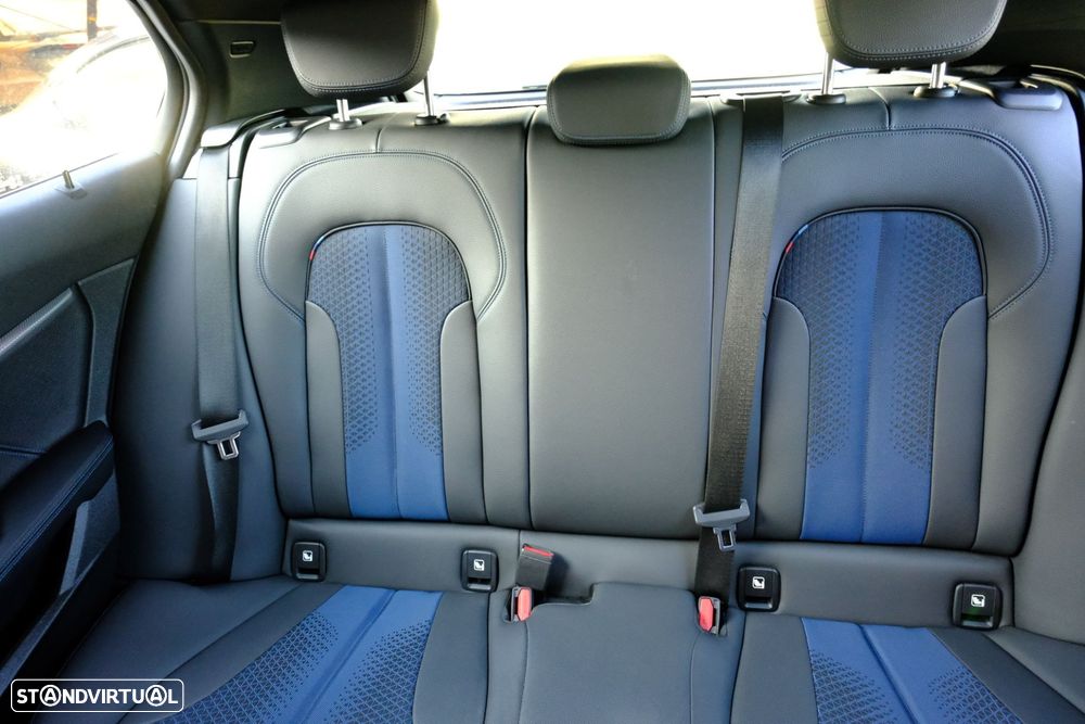 BMW 118 i Pack Desportivo M Auto - 11