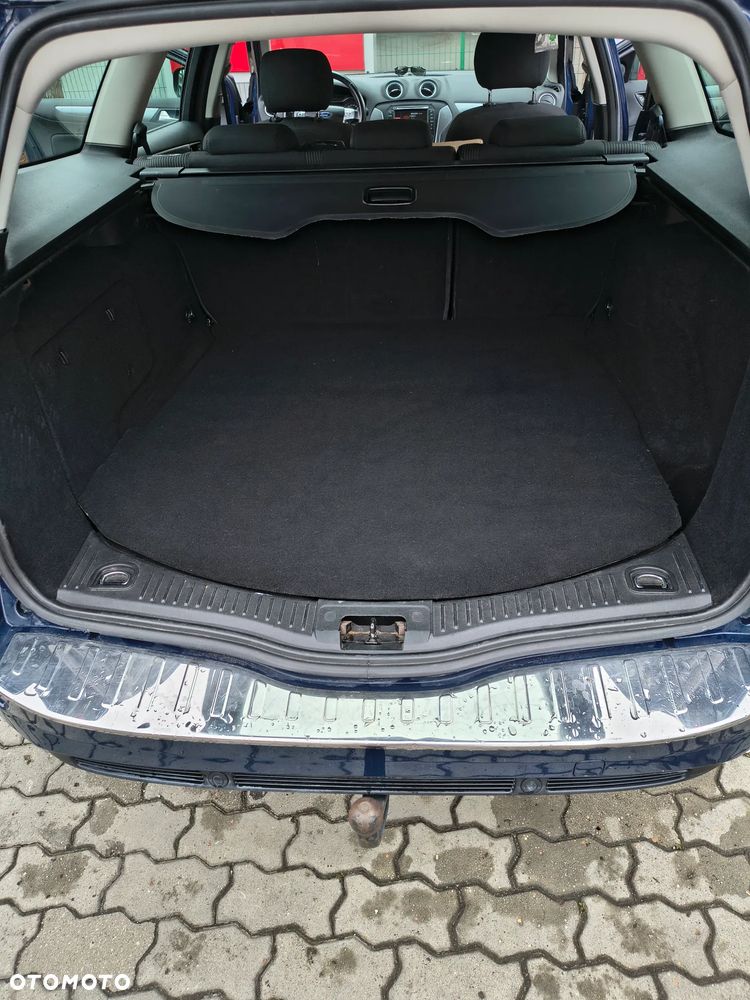 Ford Mondeo - 27