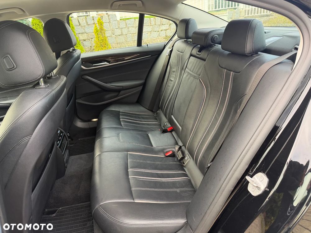 BMW Seria 5 518d Luxury Line - 29