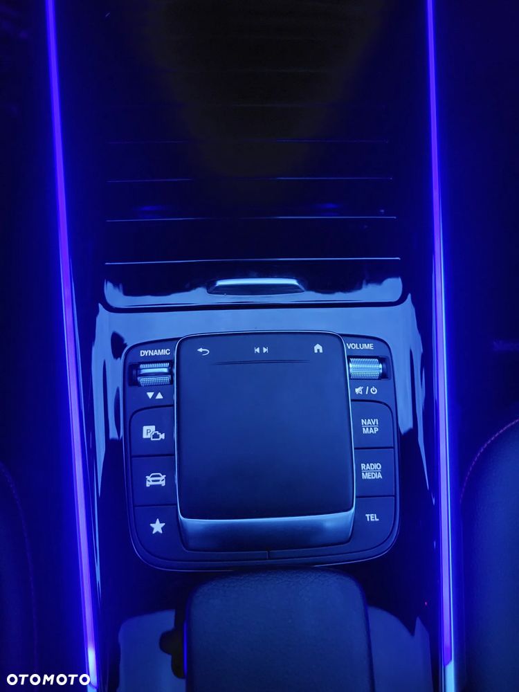 Mercedes-Benz GLB 200 d AMG Line 8G-DCT - 20