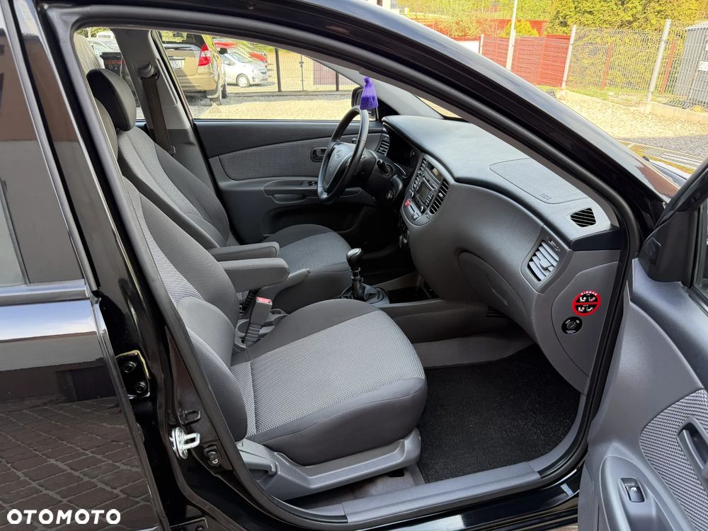 Kia Rio 1.4 Vision - 27