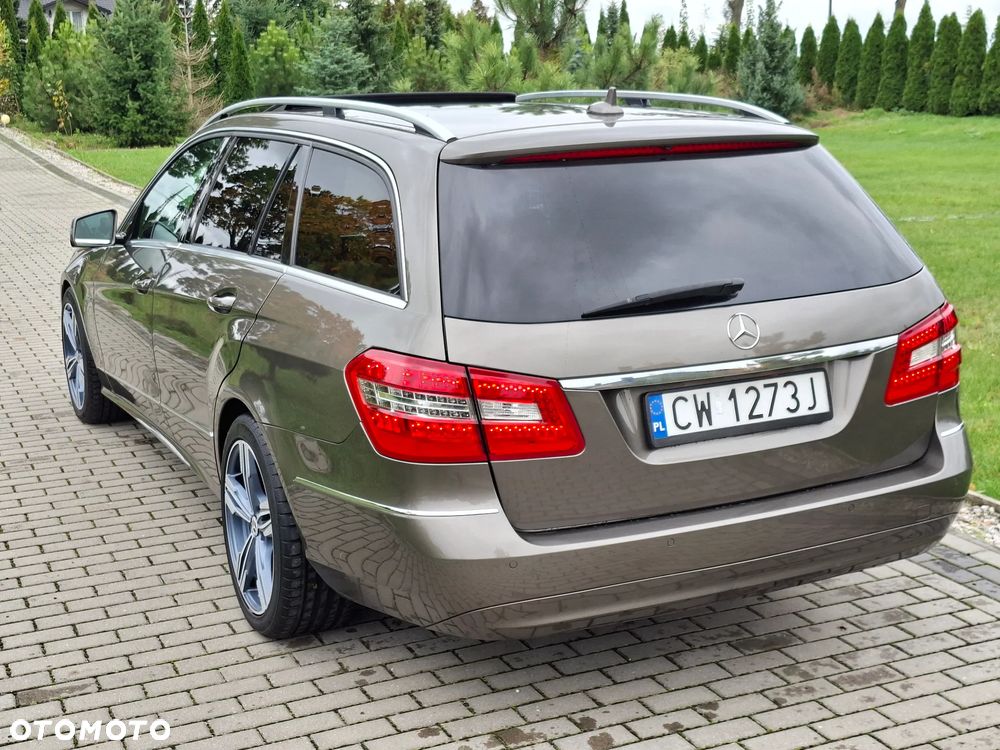 Mercedes-Benz Klasa E 250 T CDI DPF BlueEFFICIENCY Automatik Avantgarde - 9