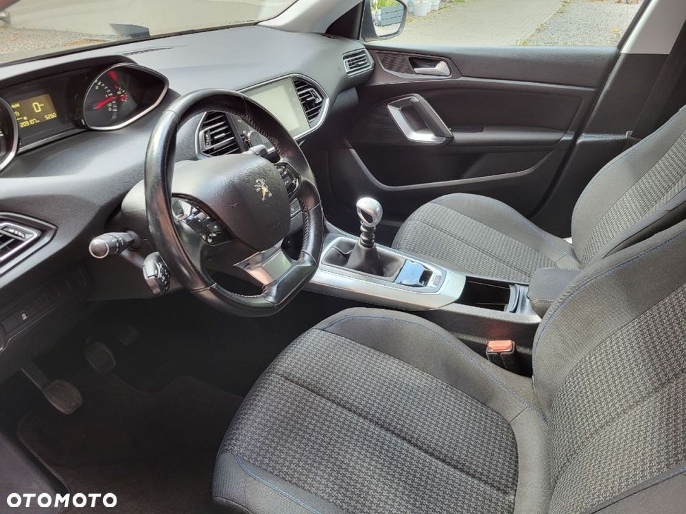 Peugeot 308 - 18